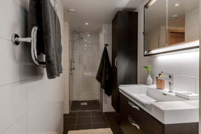3-bedroom apartment in Åre with private lake-view balcony, sauna, washer and dryer