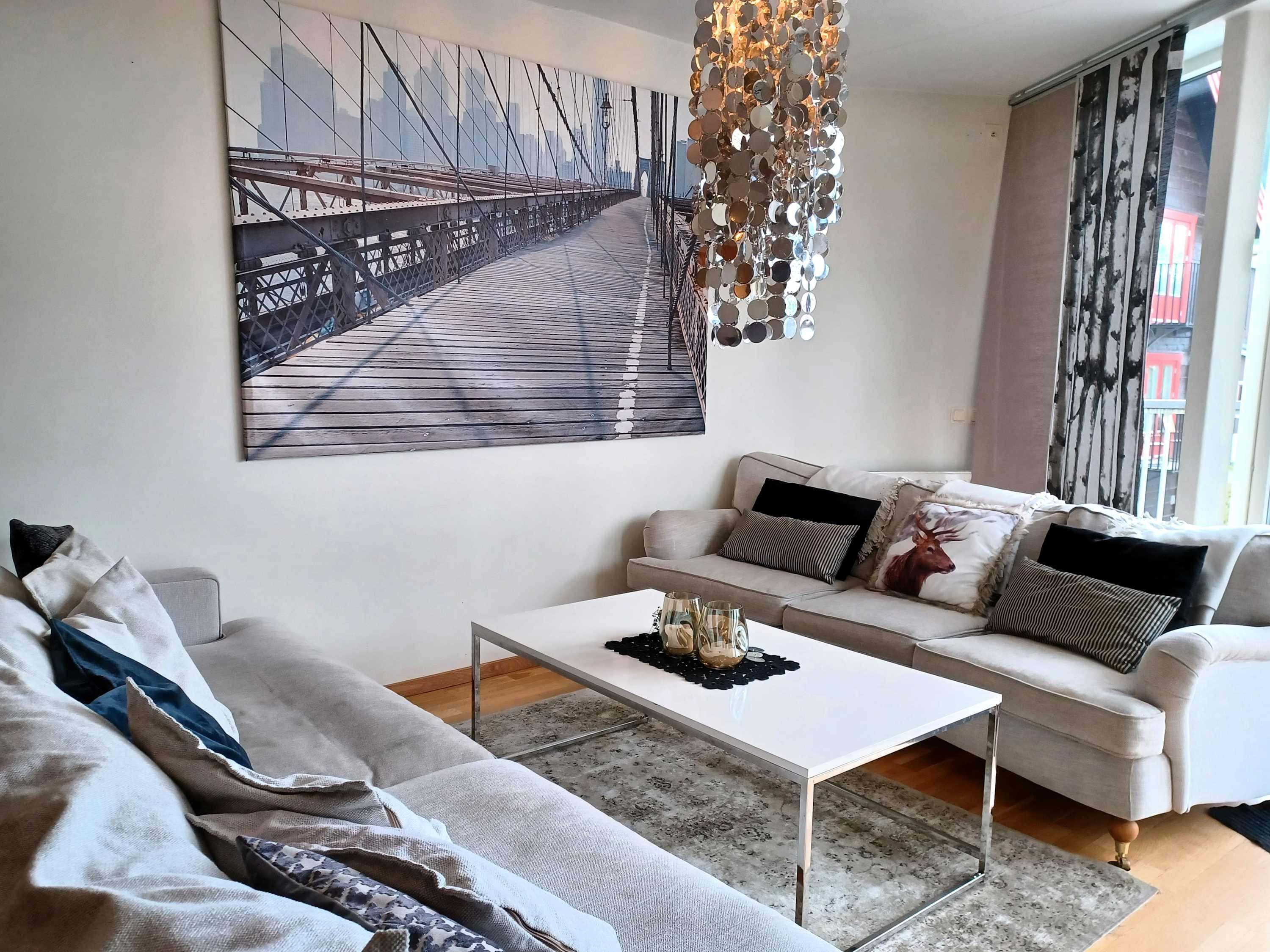 Apartment by Åre Square with private sauna, garage parking and ski storage near lifts and restaurants