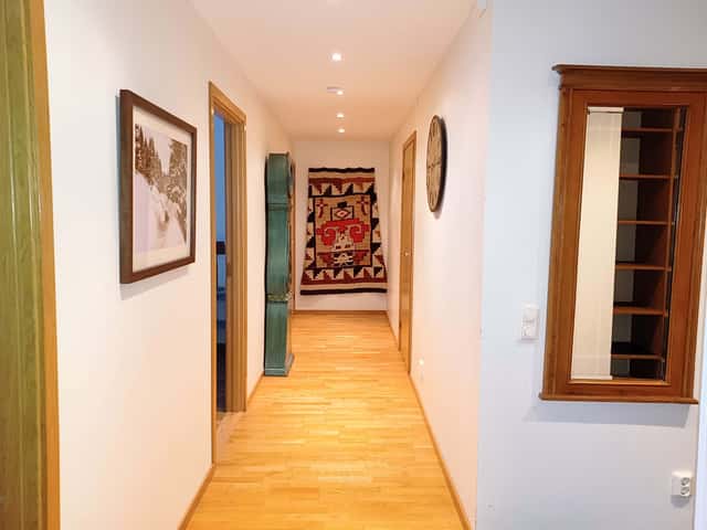 Ski apartment near Åre Square with private sauna, three bedrooms, ski storage and garage parking