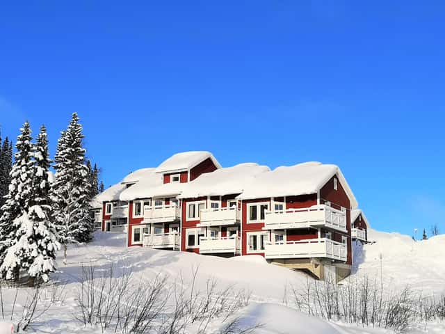 Cozy ski apartment in Björnen with sauna, drying cabinet and ski storage near kids’ area and ski rental
