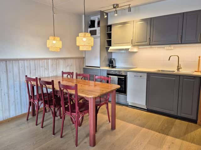 Cozy ski apartment in Björnen with sauna, drying cabinet and ski storage near kids’ area and ski rental