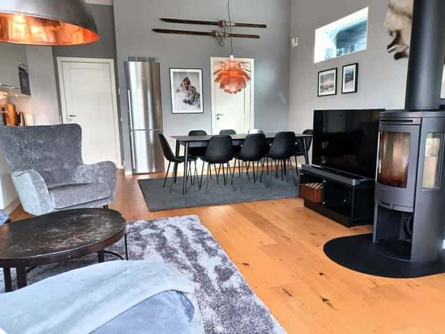 Ski-in/ski-out semi-detached home in Björnen Sadeln with fireplace and private sauna