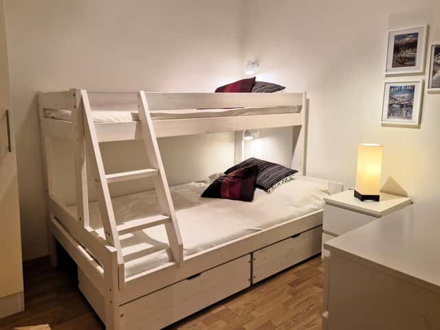 Central apartment in Åre near ski lifts with private sauna, garage parking and ski storage