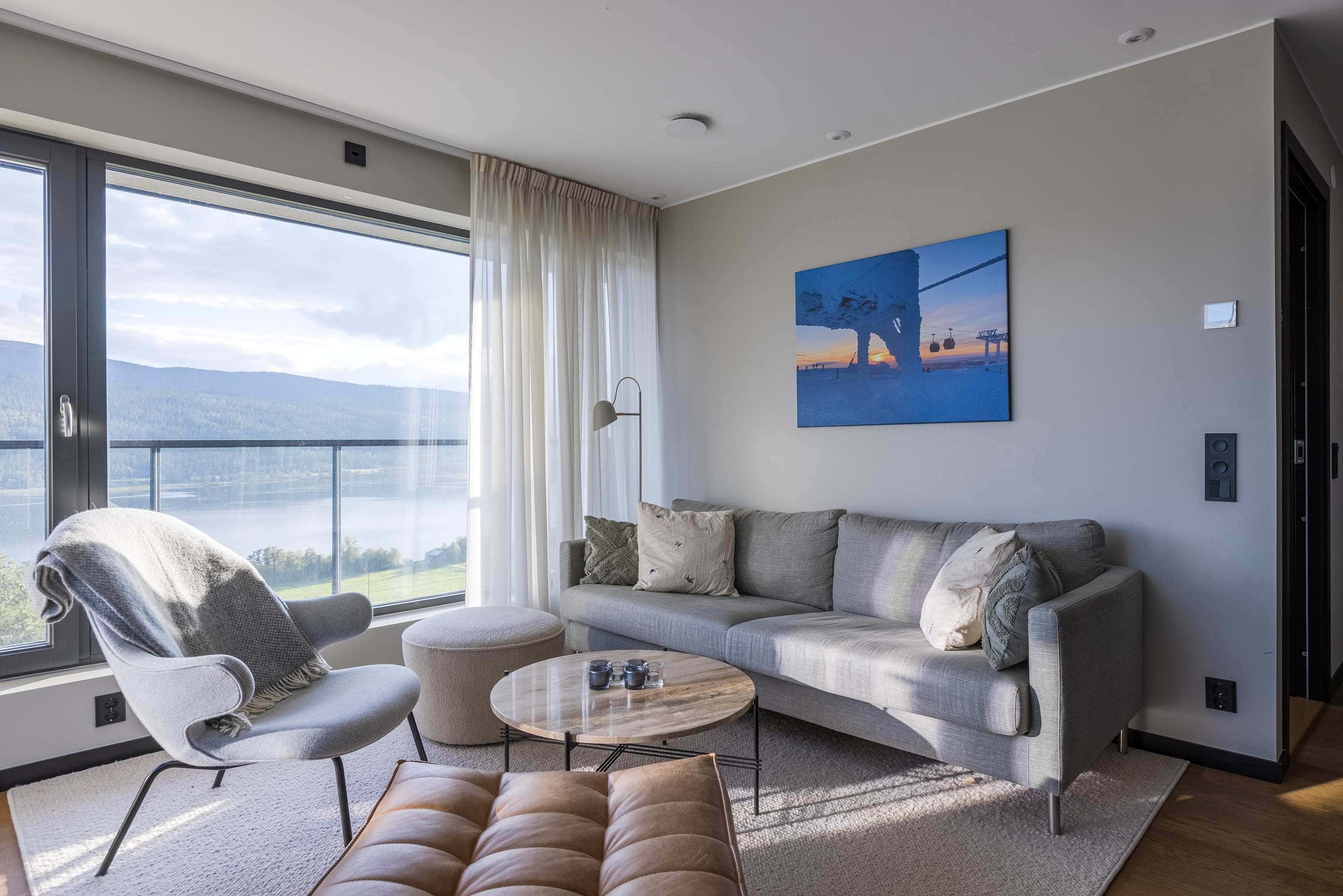 Interiör av modern 3-rumslägenhet i Åre med fjällutsikt
