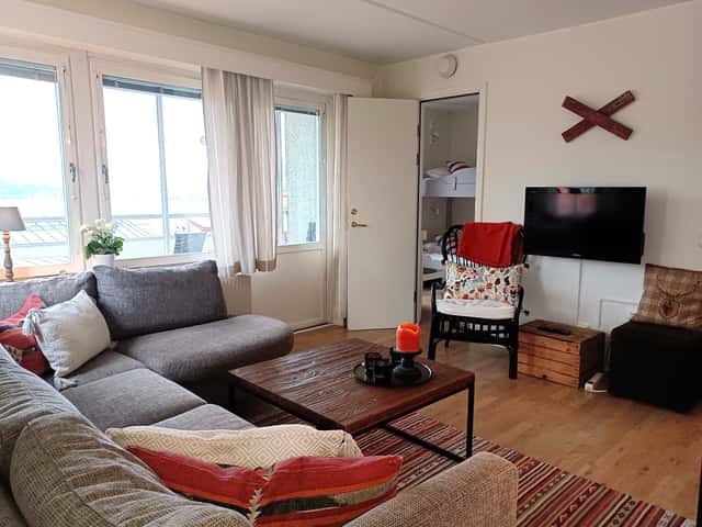 Ski apartment in central Åre near slopes, lifts and village square, with private sauna and ski storage