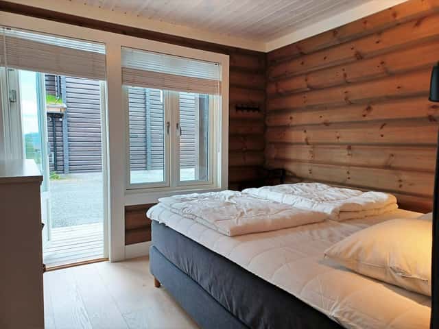 Ski-in/ski-out semi-detached home in Björnen Sadeln with fireplace and private sauna