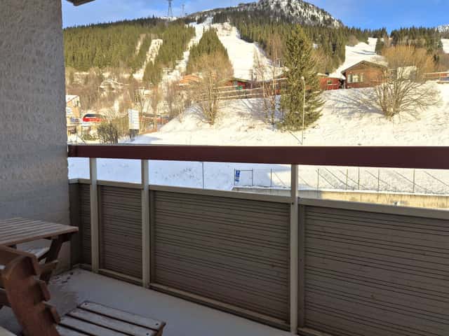 Skilägenhet i centrala Åre vid backen, nära liftar och Åre torg, med privat bastu