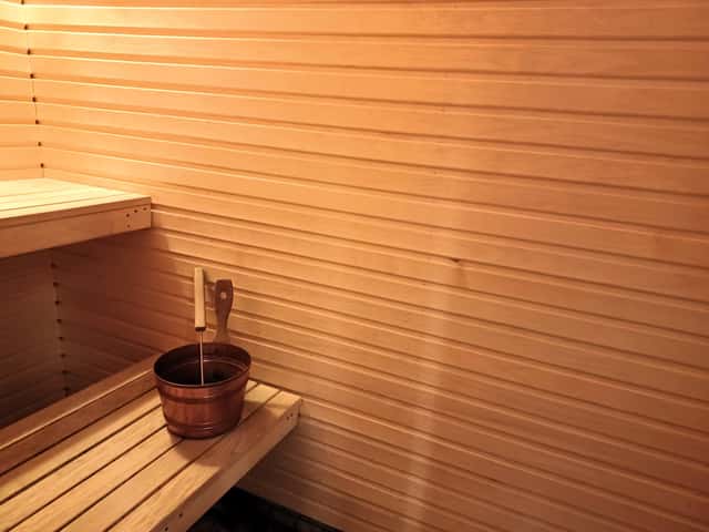 Ski apartment in central Åre near slopes, lifts and village square, with private sauna and ski storage