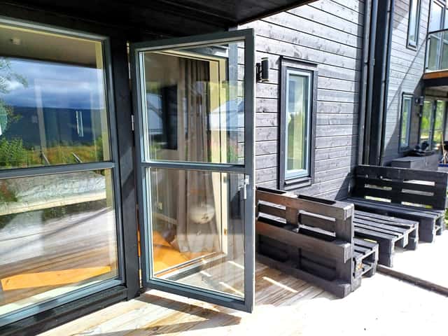 Ski-in/ski-out semi-detached home in Björnen Sadeln with fireplace and private sauna