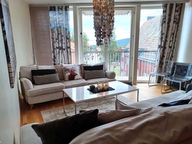 Apartment by Åre Square with private sauna, garage parking and ski storage near lifts and restaurants
