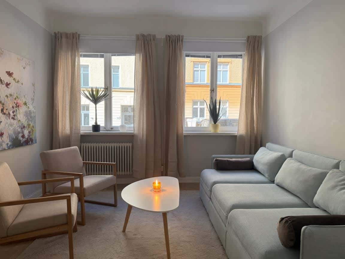 Bäddsoffa som blir tre enkelsängar i SoFo vid Vitabergsparken, Stockholm
