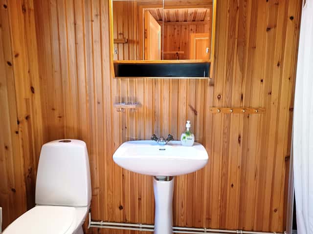 Detached two-floor house in Åre with private sauna, balcony and south-facing patio