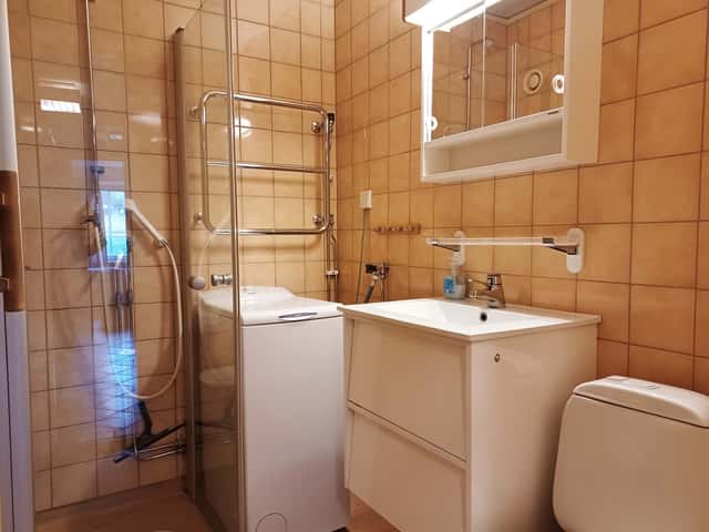 Apartment in central Åre with sauna, three bedrooms, ski storage and drying cabinet, near lifts and restaurants.