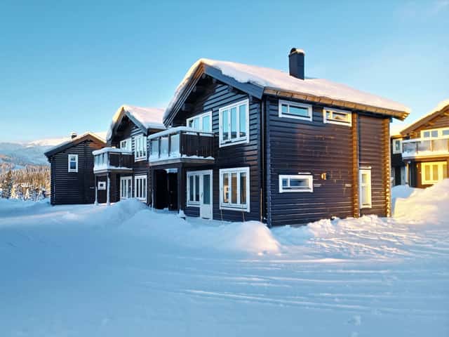 Ski-in/ski-out semi-detached home in Björnen Sadeln with fireplace and private sauna