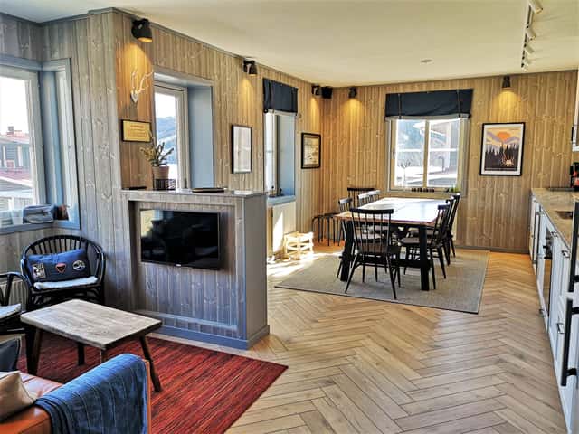 Ski apartment in VM8, Åre near lifts and slopes, with private sauna and south-facing corner balcony