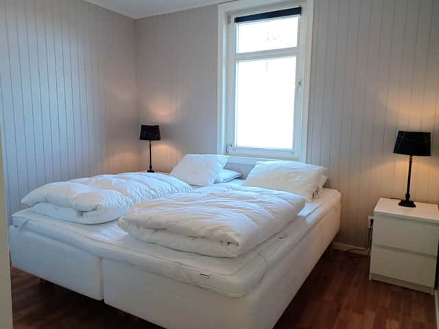 Spacious ski-in/ski-out home in Tegefjäll, 20 m from the slope, with sauna and ski storage
