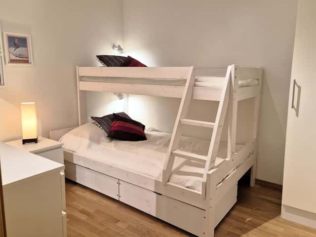 Central apartment in Åre near ski lifts with private sauna, garage parking and ski storage