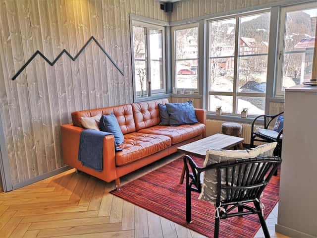Ski apartment in VM8, Åre near lifts and slopes, with private sauna and south-facing corner balcony