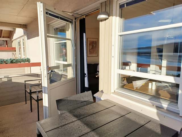 Ski-in/ski-out apartment near Åre Square with private sauna, balcony and lift access in Åre