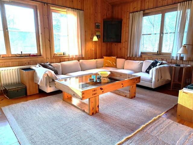 Detached two-floor house in Åre with private sauna, balcony and south-facing patio