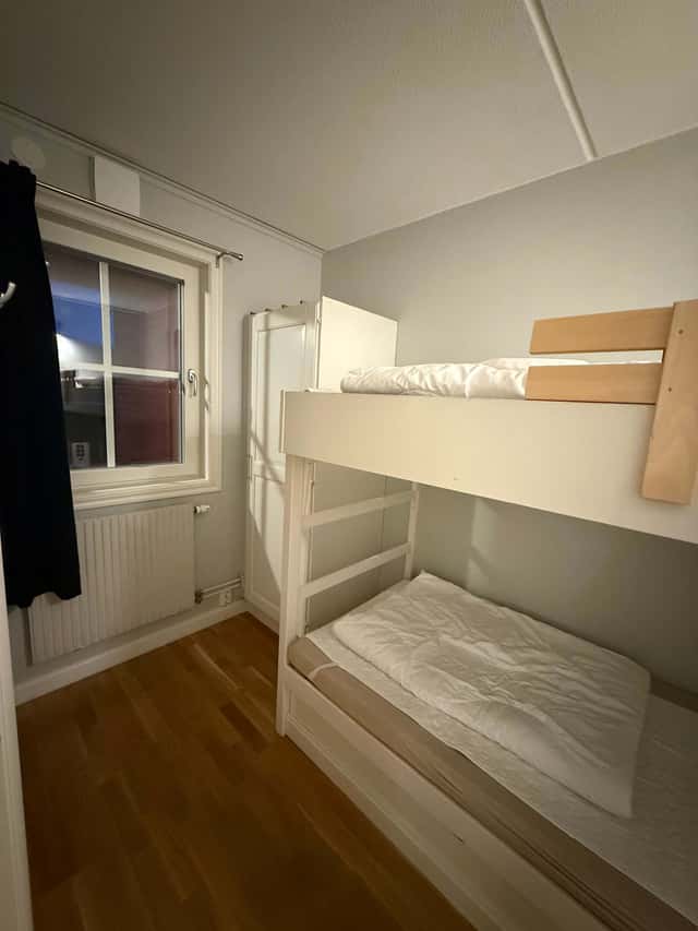 Mountain apartment near VM8 ski lift in Åre, Sweden, with private sauna close to slopes and town centre