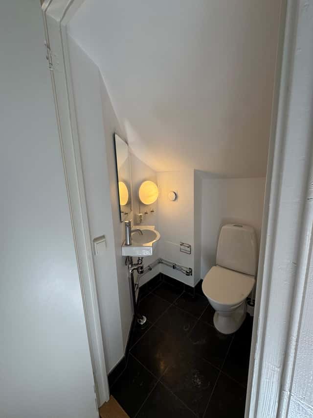 Östermalm two-story apartment interior, Östermalm façade view, close to Djurgården and Strandvägen