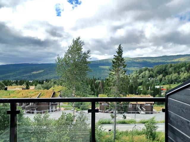 Ski-in/ski-out semi-detached home in Björnen Sadeln with fireplace and private sauna