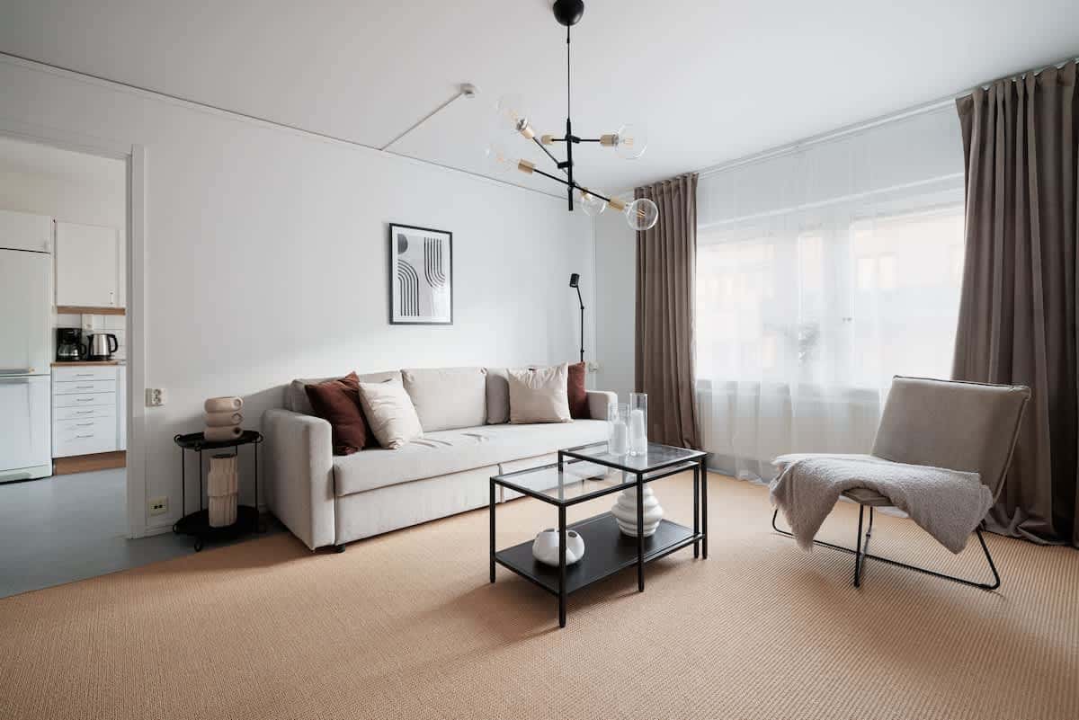Mysig studio med bäddsoffa, dubbelsäng, pentry och badrum i SoFo, Södermalm.