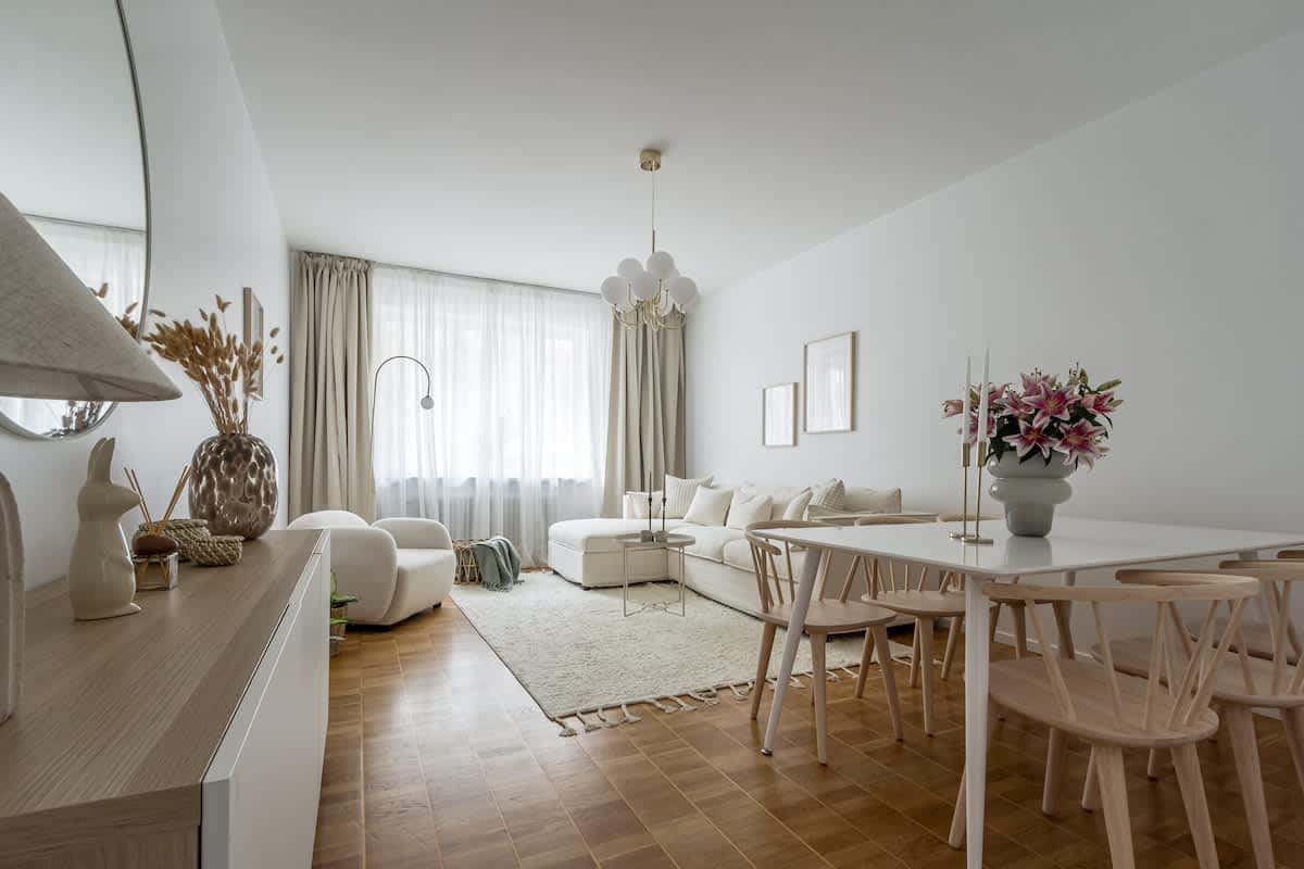 Skandinaviskt designad lägenhet i Sundbyberg, nära caféer, restauranger och butiker
