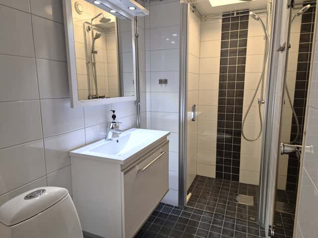 Skilägenhet i centrala Åre vid backen, nära liftar och Åre torg, med privat bastu