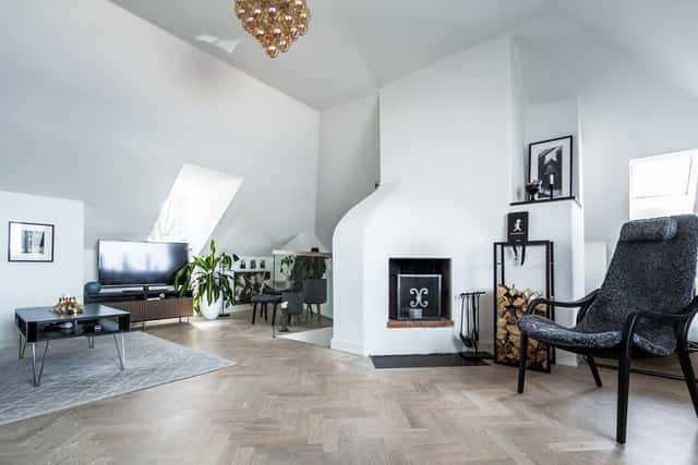 Södermalm Stockholmslägenhet med privat balkong och stadssilhuettutsikt
