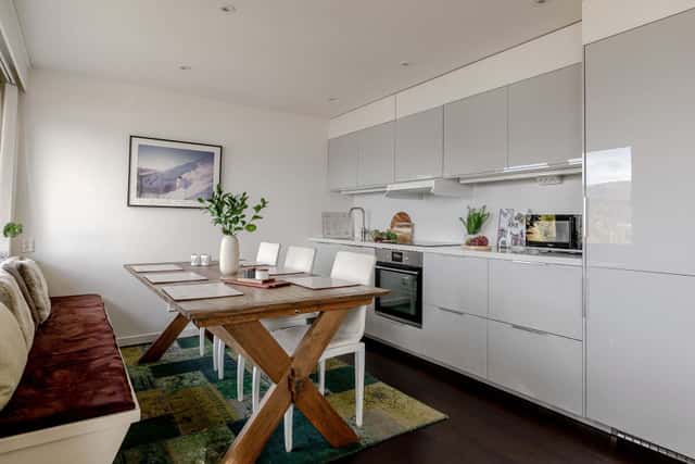 3-bedroom apartment in Åre with private lake-view balcony, sauna, washer and dryer