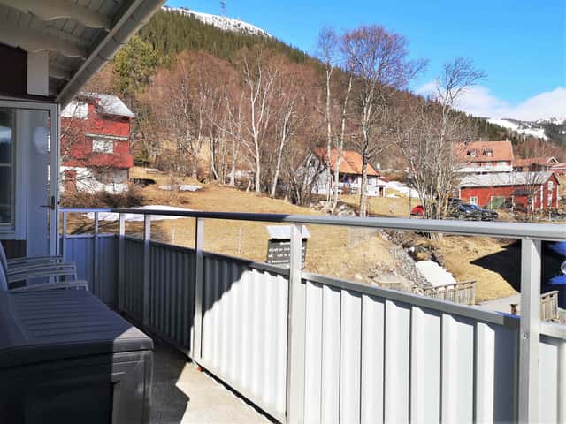 Ski apartment in VM8, Åre near lifts and slopes, with private sauna and south-facing corner balcony