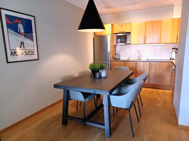 Apartment in central Åre near ski lifts and village centre with private sauna, ski storage and parking