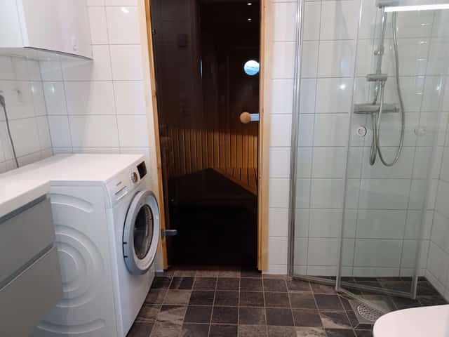 Ski-in/ski-out family apartment in Sadeln with sauna, indoor fireplace and south-facing patio