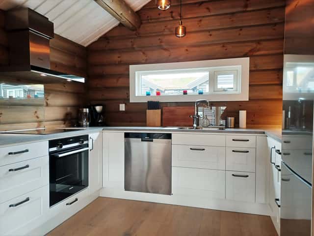 Ski-in/ski-out semi-detached home in Björnen Sadeln with fireplace and private sauna