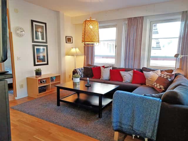 Ski-in/ski-out apartment in central Åre with private sauna near the slope, lifts and village square