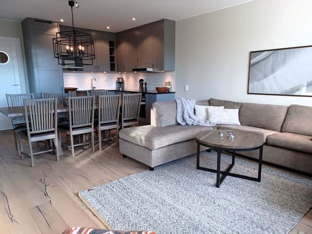 Ski-in/ski-out family apartment in Sadeln with sauna, indoor fireplace and south-facing patio