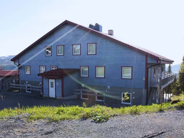 Spacious apartment in Björnen Örnen with private sauna, ski storage and parking with engine heaters