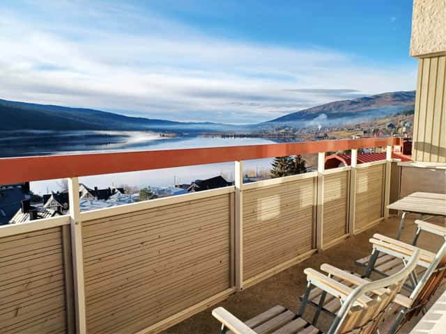 Apartment by the ski slopes near Åre Square, Åre, with balcony lake views and private sauna
