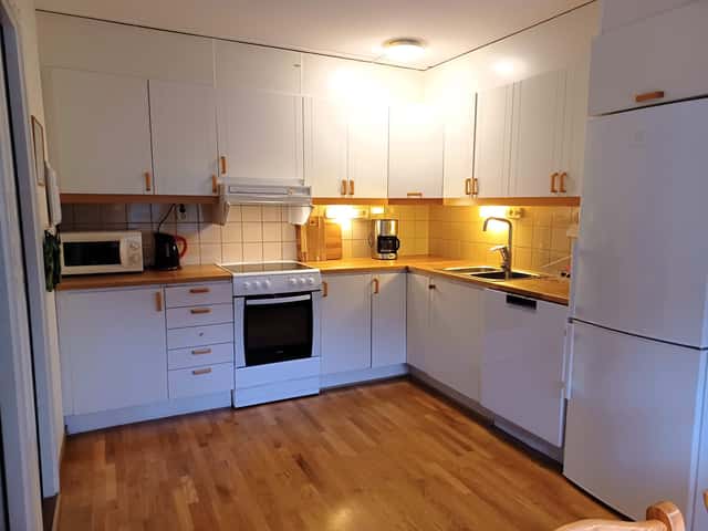 Central Åre apartment by the square near ski lifts, with sauna, balcony and ski storage