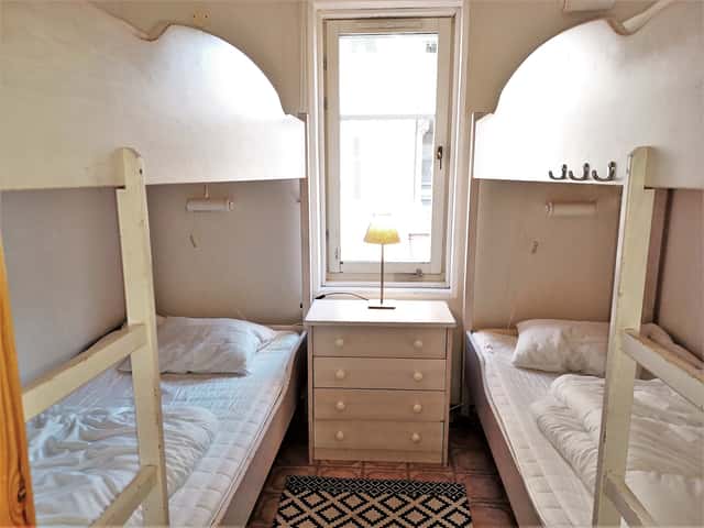 Ski-in/ski-out apartment in central Åre with private sauna near the slope, lifts and village square