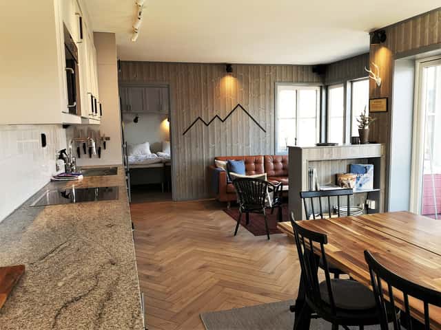 Ski apartment in VM8, Åre near lifts and slopes, with private sauna and south-facing corner balcony