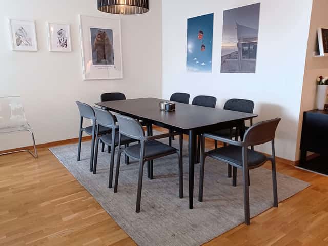 Apartment by Åre Square with private sauna, garage parking and ski storage near lifts and restaurants
