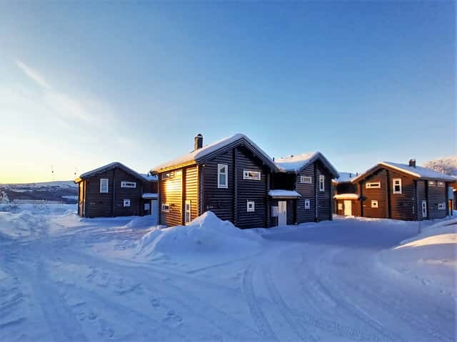 Ski-in/ski-out semi-detached home in Björnen Sadeln with fireplace and private sauna