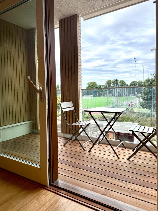 Modern studio interior in Kungsholmen, private balcony for coffees, large courtyard space