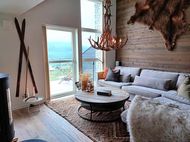 Ski-in/ski-out duplex in Sadeln with sauna, fireplace, balcony and patio, sleeping up to 9 guests