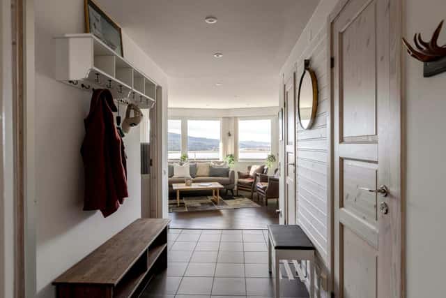 3-bedroom apartment in Åre with private lake-view balcony, sauna, washer and dryer