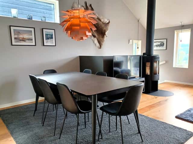 Ski-in/ski-out semi-detached home in Björnen Sadeln with fireplace and private sauna