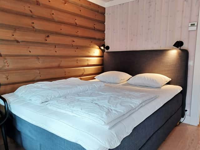 Ski-in/ski-out semi-detached home in Björnen Sadeln with fireplace and private sauna